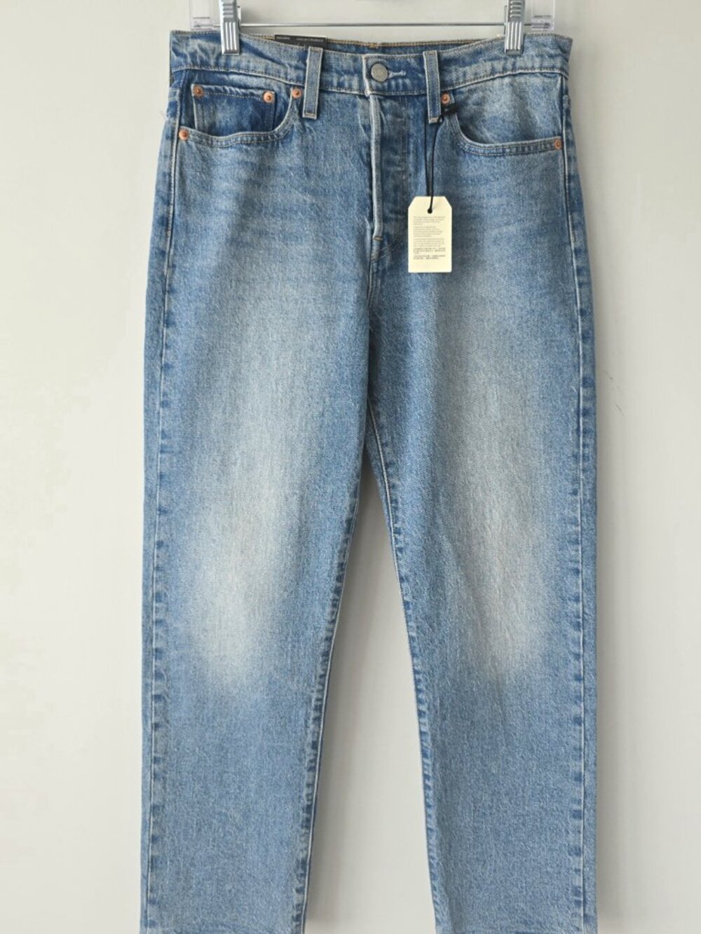 Levi's Premium Wedgie Straight Jeans Women 28 Light Wash NWT